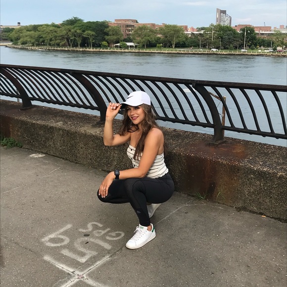 Meet your Posher, Angie - Picture 5 of 14